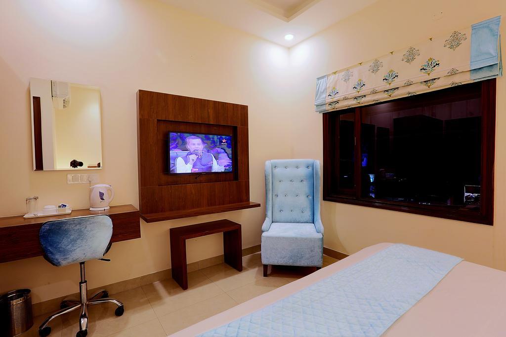 Hotel Rk Grande Ludhiana Eksteriør bilde