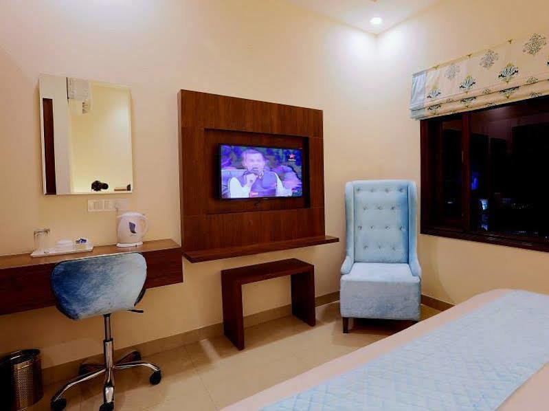 Hotel Rk Grande Ludhiana Eksteriør bilde